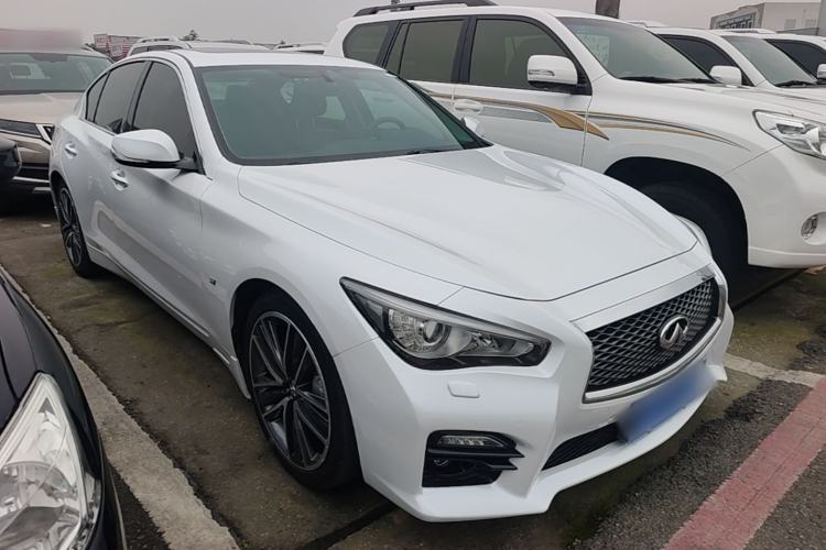 Used Infiniti Q50 2014 3.7L Luxury Sport Edition Front Right 45 Deg