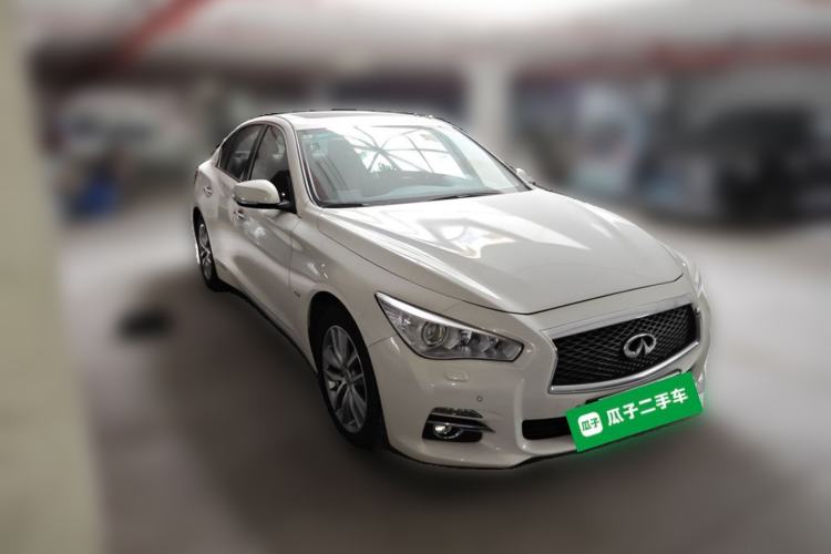 Used Infiniti Q50 2014 2.0T Comfort Edition Front Right 45 Deg