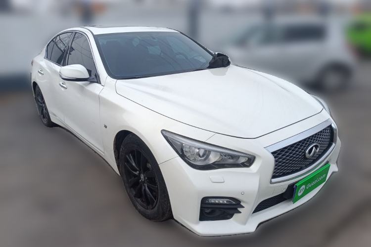 Used Infiniti Q50 2014 3.7L Luxury Edition Front Right 45 Deg