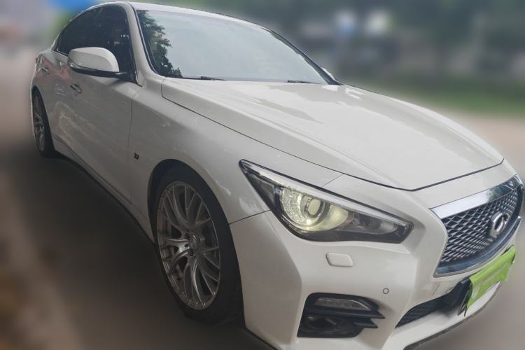 Used Infiniti Q50 2014 3.7L Luxury Sport Edition Front Right 45 Deg