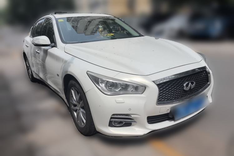 Used Infiniti Q50 2014 2.0T Comfort Edition Front Right 45 Deg