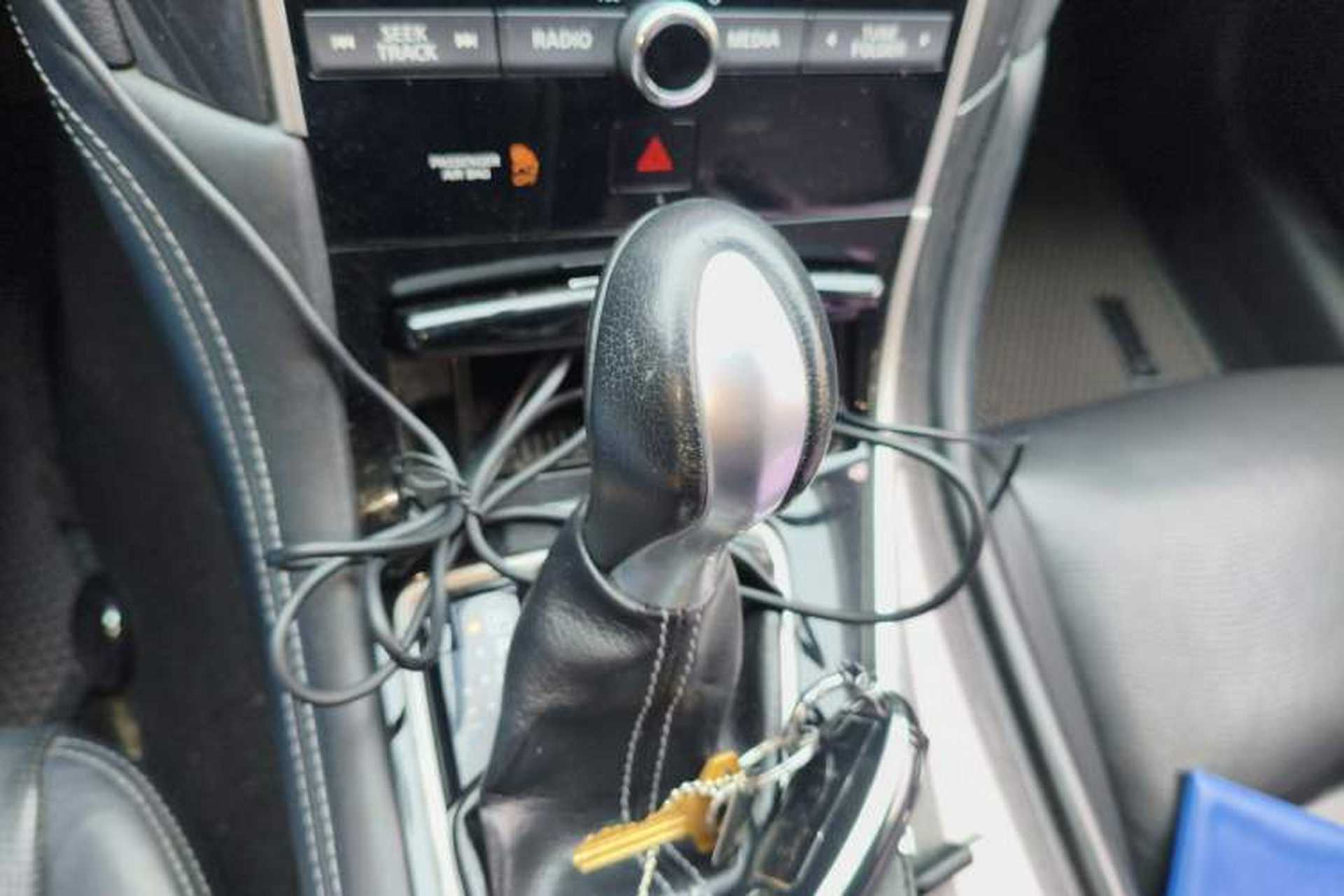 Used Infiniti Q50 2014 2.0T Comfort Edition Gear Lever