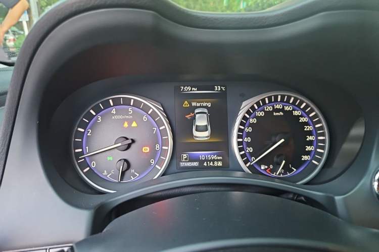 Used Infiniti Q50 2014 3.7L Comfort Edition Instrument Cluster