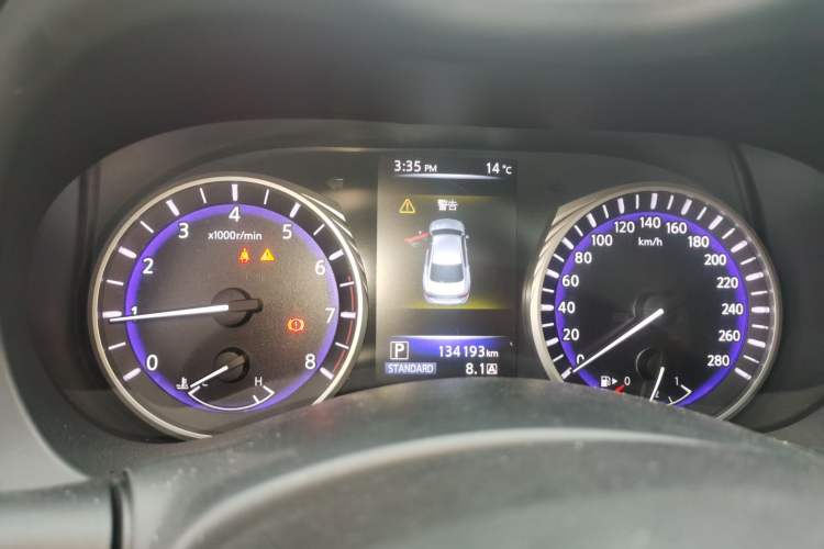 Used Infiniti Q50 2014 2.0T Luxury Edition Instrument Cluster