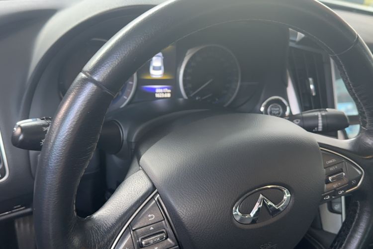 Used Infiniti Q50 2014 3.7L Comfort Edition Instrument Cluster