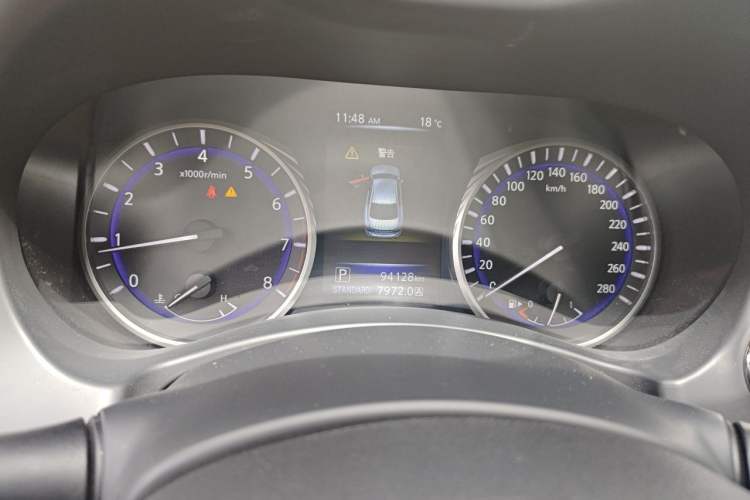 Used Infiniti Q50 2014 2.0T Luxury Edition Instrument Cluster