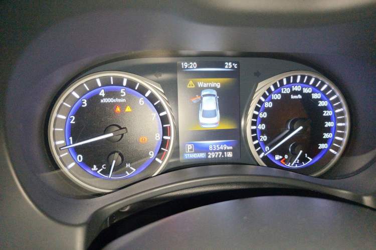 Used Infiniti Q50 2014 3.7L Comfort Edition Instrument Cluster