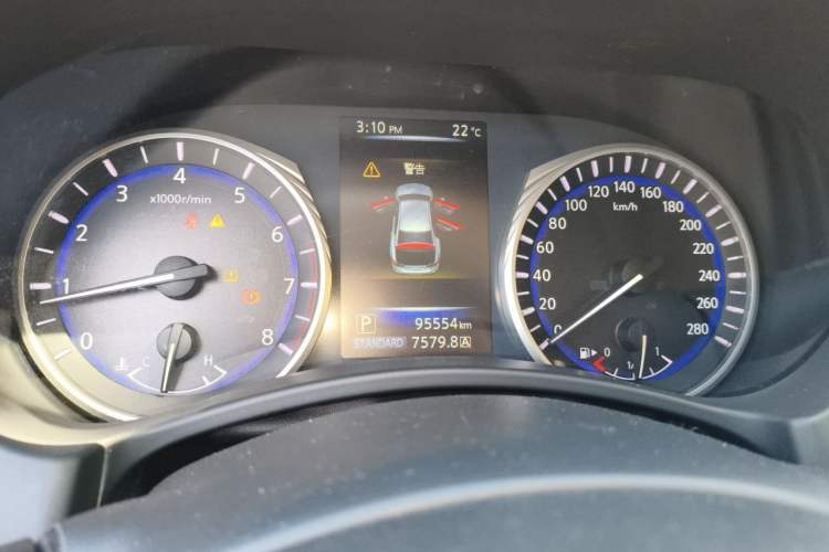 Used Infiniti Q50 2014 2.0T Comfort Edition Instrument Cluster