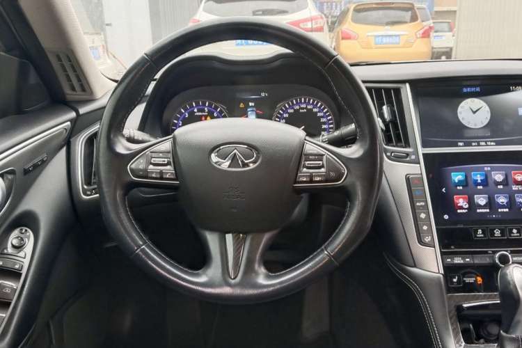 Used Infiniti Q50 2014 3.7L Comfort Edition Interior 2