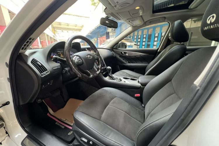 Used Infiniti Q50 2014 3.7L Comfort Edition Interior 4