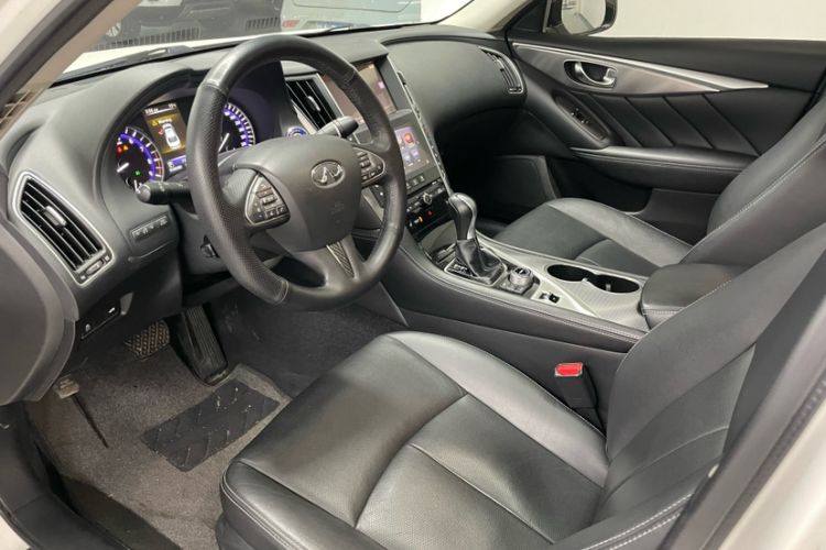 Used Infiniti Q50 2014 3.7L Comfort Edition Interior 5