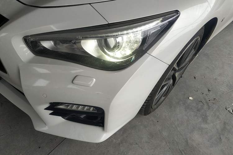 Used Infiniti Q50 2014 3.7L Luxury Sport Edition Left Front Headlight