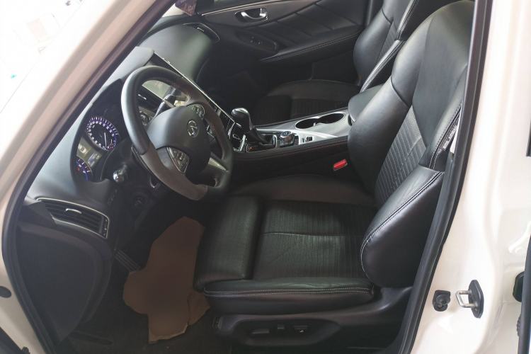 Used Infiniti Q50 2014 3.7L Luxury Sport Edition Left Front Seat