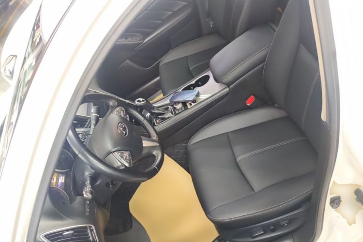 Used Infiniti Q50 2014 3.7L Comfort Edition Left Front Seat