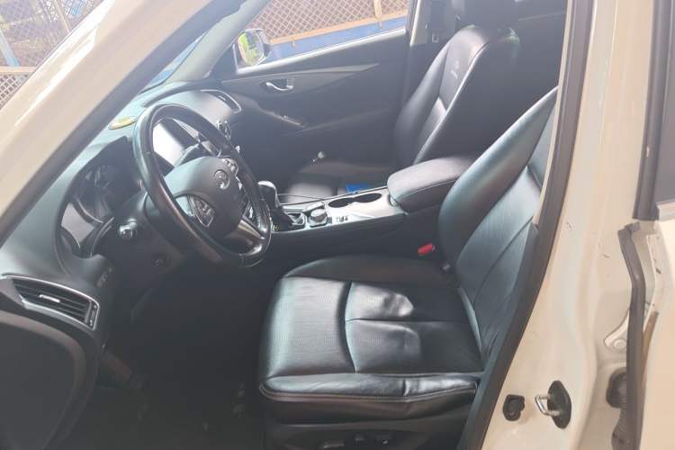 Used Infiniti Q50 2014 3.7L Luxury Edition Left Front Seat