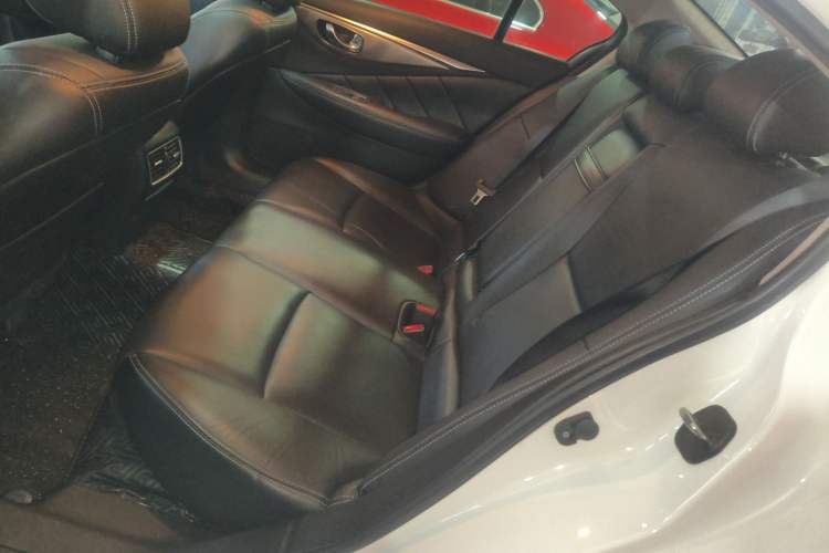 Used Infiniti Q50 2014 3.7L Comfort Edition Left Rear Seat