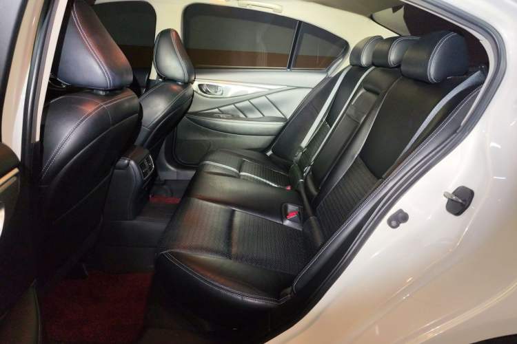 Used Infiniti Q50 2014 3.7L Luxury Sport Edition Left Rear Seat