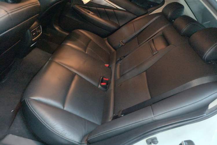 Used Infiniti Q50 2014 3.7L Comfort Edition Left Rear Seat