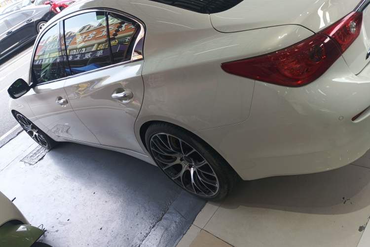 Used Infiniti Q50 2014 3.7L Luxury Sport Edition Left Side