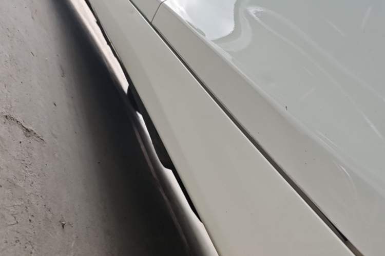 Used Infiniti Q50 2014 2.0T Comfort Edition Left Side Sill