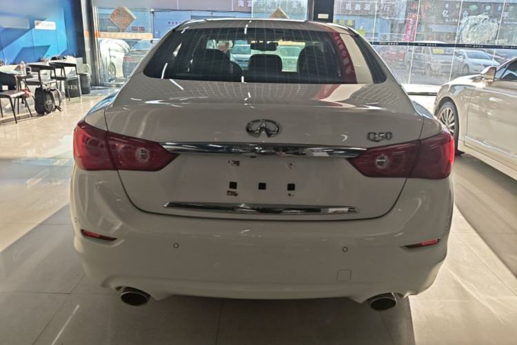 Used Infiniti Q50 2014 3.7L Comfort Edition Rear