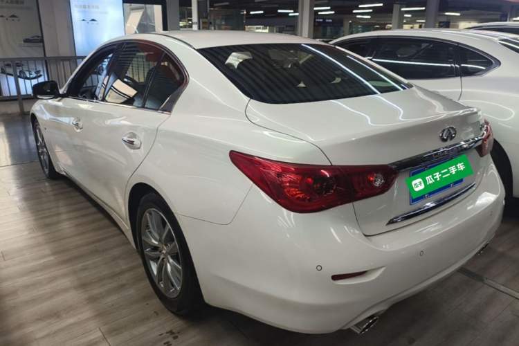 Used Infiniti Q50 2014 3.7L Comfort Edition Rear Left 45 Deg