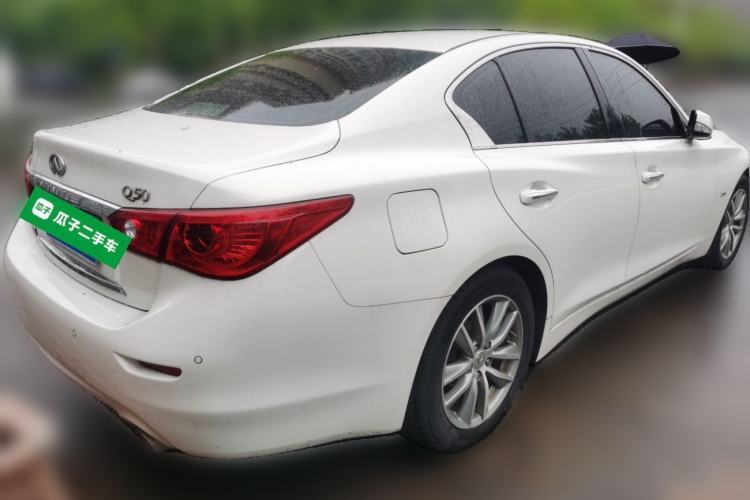 Used Infiniti Q50 2014 2.0T Luxury Edition Rear Right 45 Deg