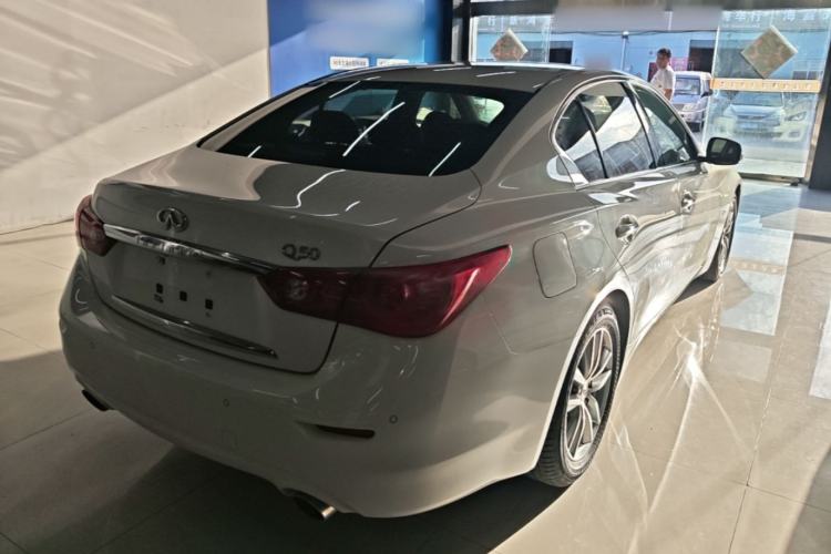 Used Infiniti Q50 2014 3.7L Comfort Edition Rear Right 45 Deg