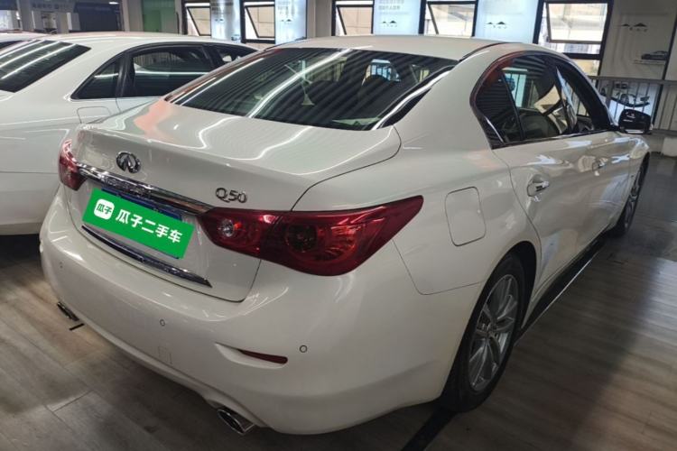 Used Infiniti Q50 2014 3.7L Comfort Edition Rear Right 45 Deg