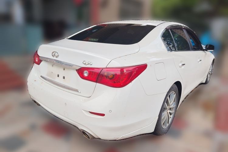 Used Infiniti Q50 2014 3.7L Luxury Edition Rear Right 45 Deg