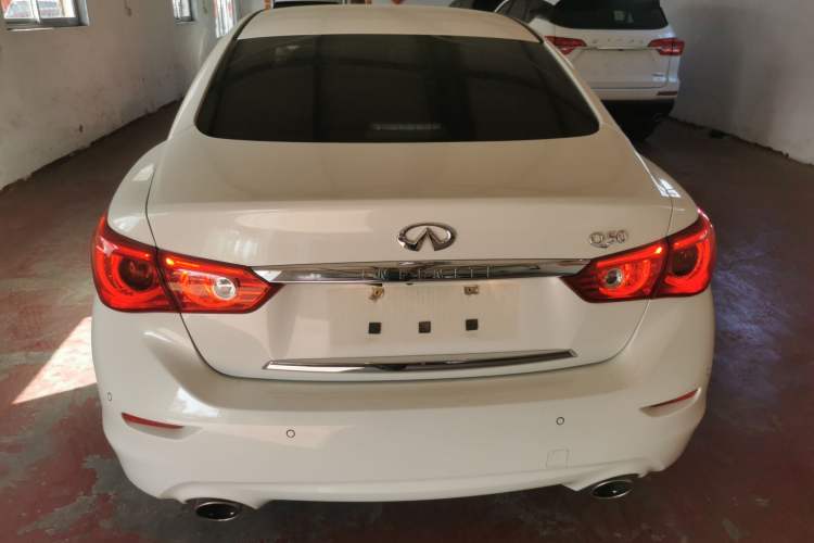 Used Infiniti Q50 2014 2.0T Comfort Edition Rear