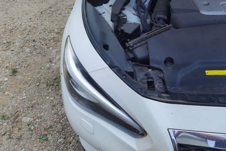 Used Infiniti Q50 2014 3.7L Comfort Edition Right Front Headlight