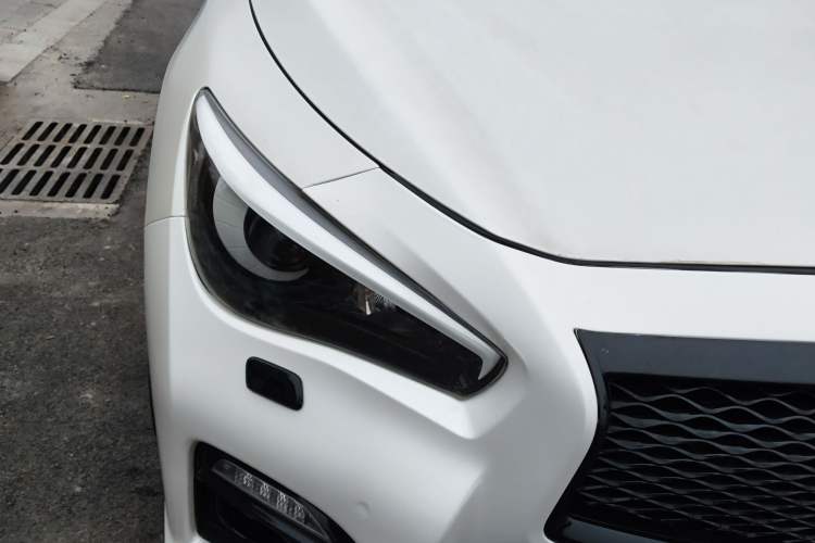 Used Infiniti Q50 2014 3.7L Comfort Edition Right Front Headlight