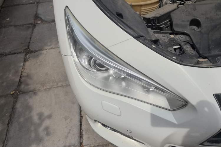 Used Infiniti Q50 2014 2.0T Comfort Edition Right Front Headlight