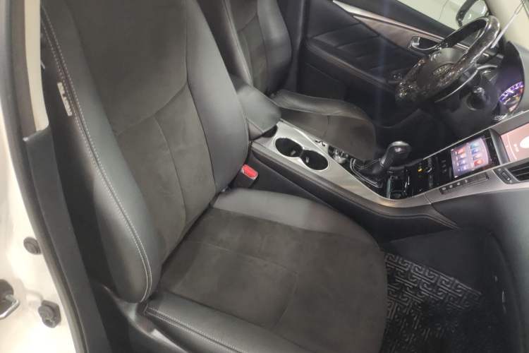 Used Infiniti Q50 2014 3.7L Comfort Edition Right Front Seat