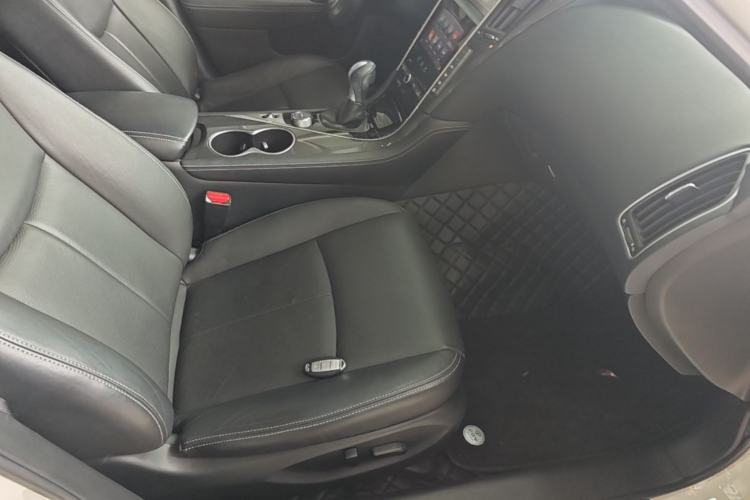 Used Infiniti Q50 2014 2.0T Comfort Edition Right Front Seat