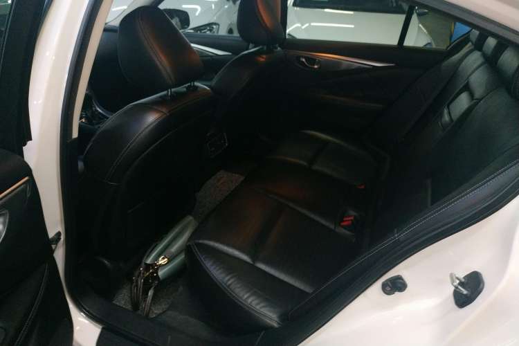 Used Infiniti Q50 2014 3.7L Luxury Sport Edition Right Rear Seat