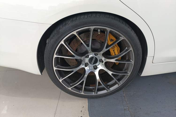 Used Infiniti Q50 2014 3.7L Luxury Sport Edition Right Rear Wheel Hub