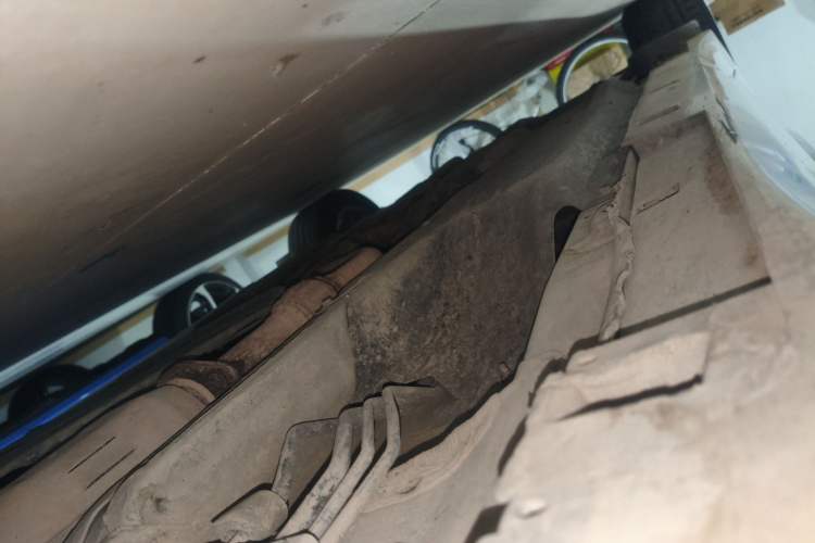 Used Infiniti Q50 2014 3.7L Comfort Edition Right Side Sill