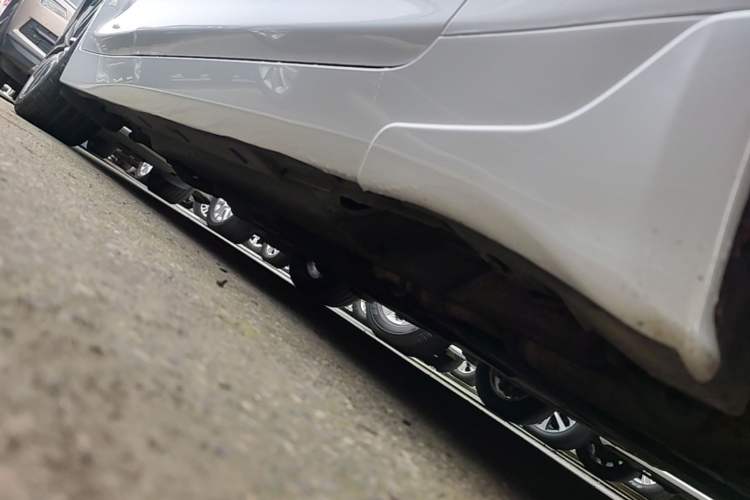 Used Infiniti Q50 2014 3.7L Luxury Sport Edition Right Side Sill