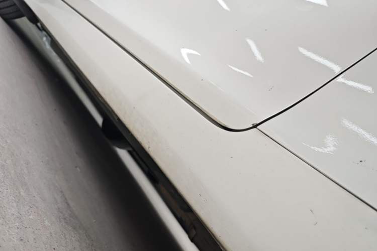 Used Infiniti Q50 2014 2.0T Comfort Edition Right Side Sill