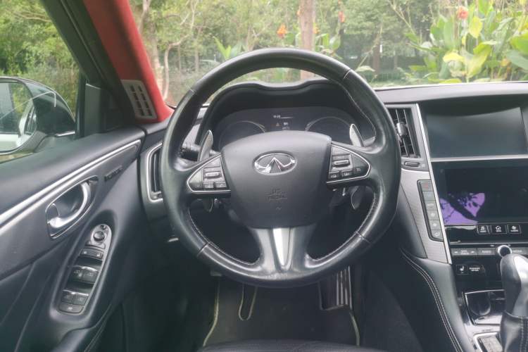 Used Infiniti Q50 2014 3.7L Luxury Sport Edition Steering Wheel