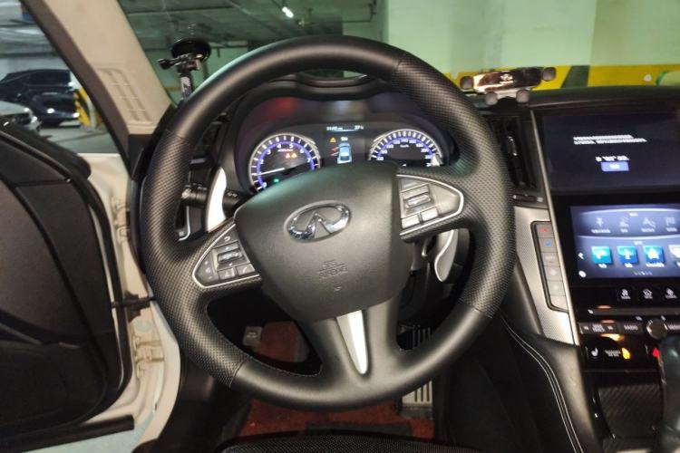 Used Infiniti Q50 2014 3.7L Luxury Sport Edition Steering Wheel