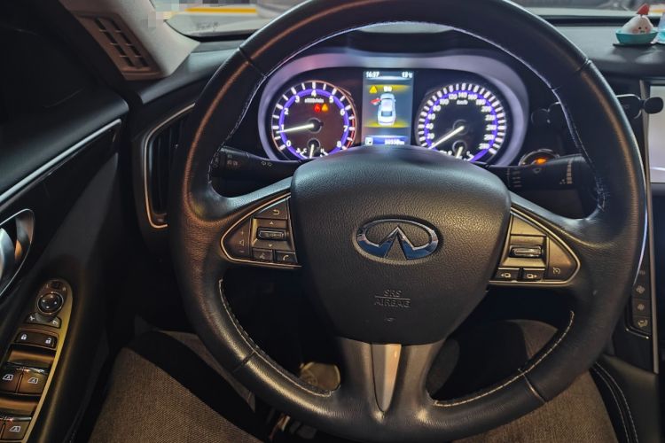 Used Infiniti Q50 2014 2.0T Comfort Edition Steering Wheel