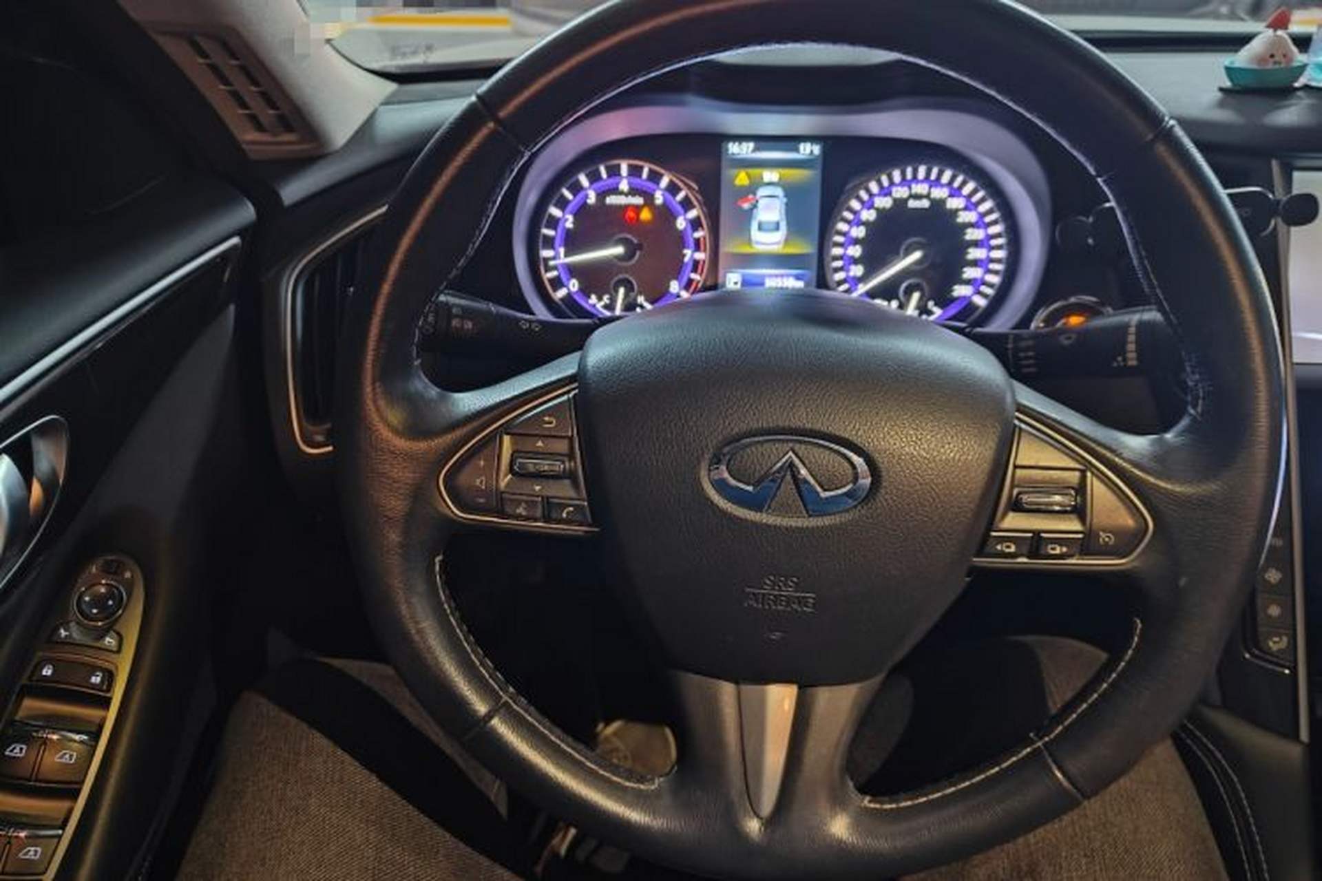Used Infiniti Q50 2014 2.0T Comfort Edition Steering Wheel