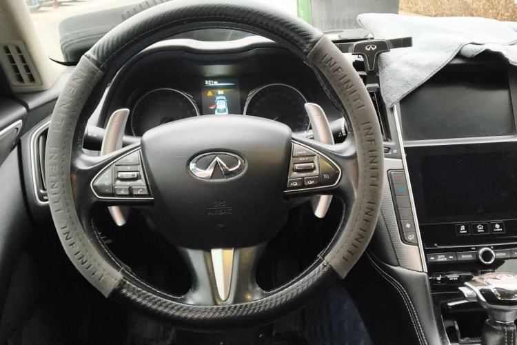 Used Infiniti Q50 2014 3.7L Comfort Edition Steering Wheel