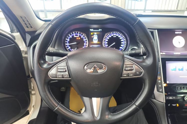 Used Infiniti Q50 2014 3.7L Comfort Edition Steering Wheel