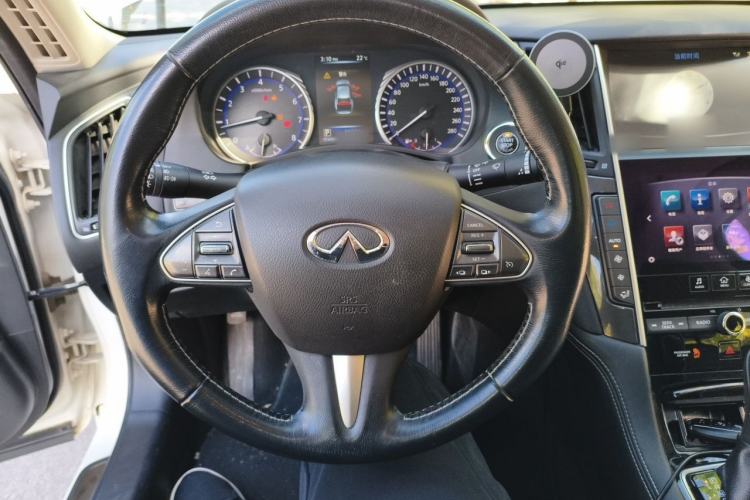 Used Infiniti Q50 2014 2.0T Comfort Edition Steering Wheel