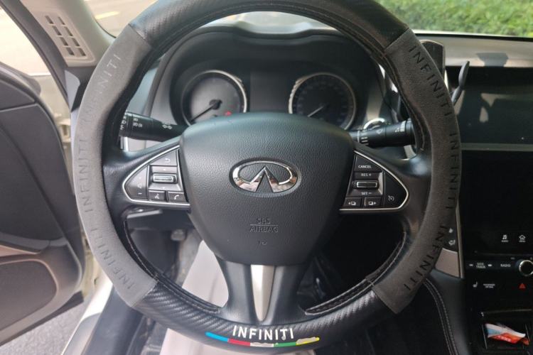 Used Infiniti Q50 2014 2.0T Luxury Edition Steering Wheel