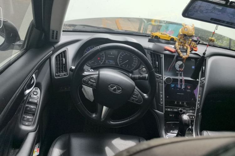 Used Infiniti Q50 2014 2.0T Comfort Edition Steering Wheel